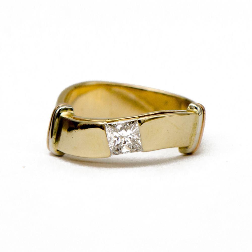 14k Yellow Gold Curved Diamond Ring